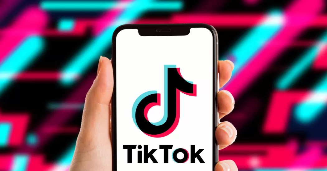 Am fost pe TikTok timp de 30 de zile: este manipulator, creează dependență și dăunează confidențialității