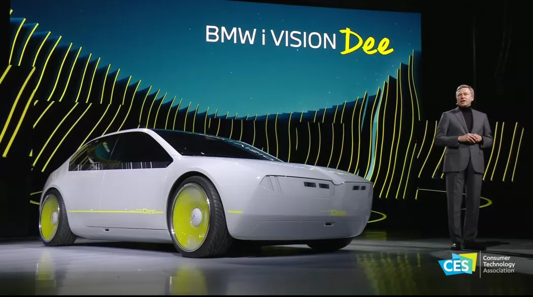 Maşina viitorului prezentată de BMW. Vorbeşte cu oamenii şi îşi schimbă culoarea